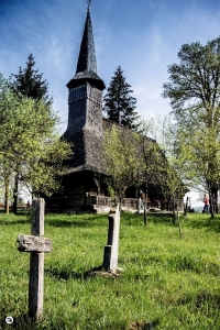 VisitBihor Descopera Bihor - biserica de lemn din Beznea, Festivalul de Pricesne din Rosia, Pensiunea Dorel Codoban din Lazuri de Beius, Lacul Vida din Luncasprie